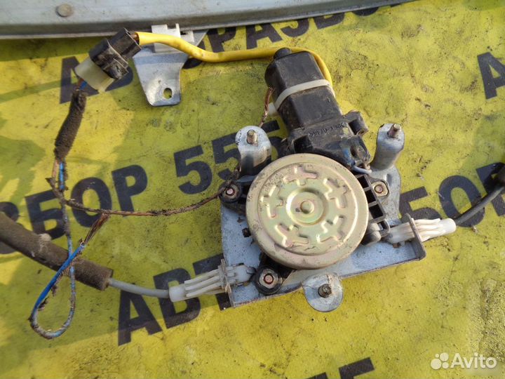 Стеклоподъемник передний правый Chevrolet Evanda