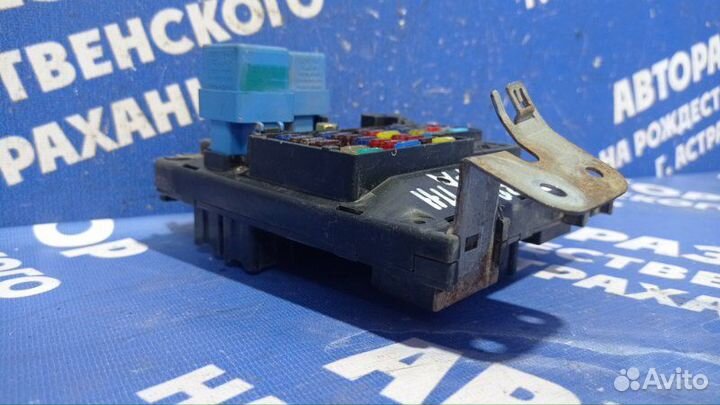 Блок предохранителей салона Nissan Primera P11