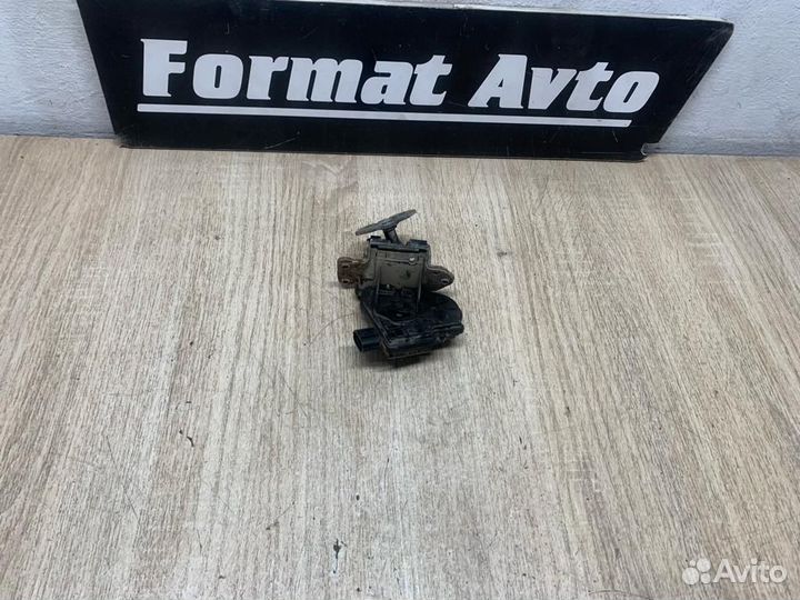 Замок Багажника Toyota Auris E150