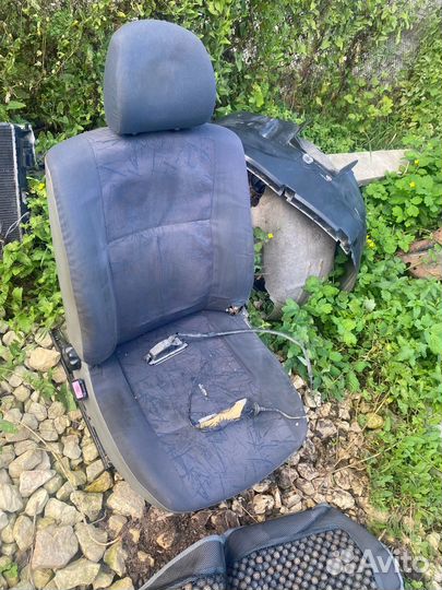 Сиденье левое железный остов рено логан