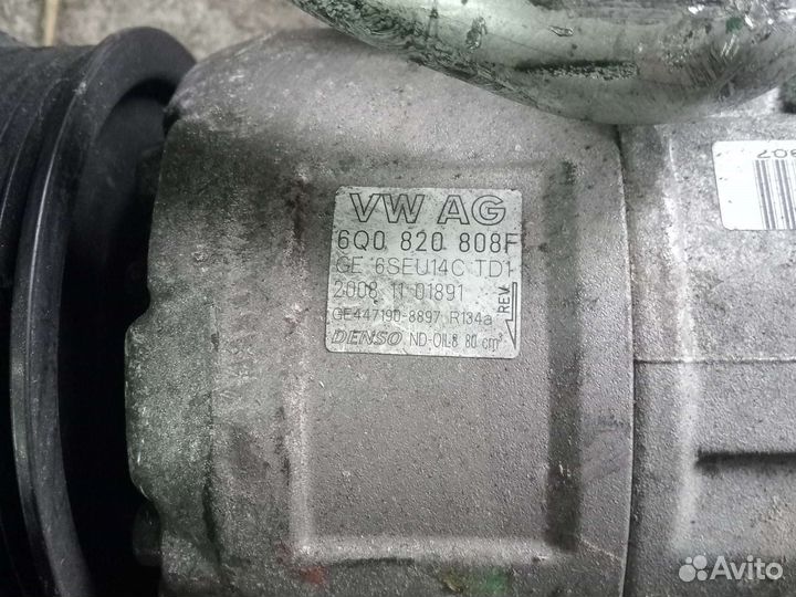 Компрессор кондиционера 6Q0820803D