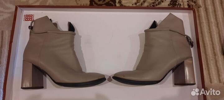 Сапожки натуральная кожа 36р, 3 пары, за все