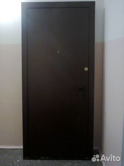 Продам входную дверь в квартиру: г. Красноярск