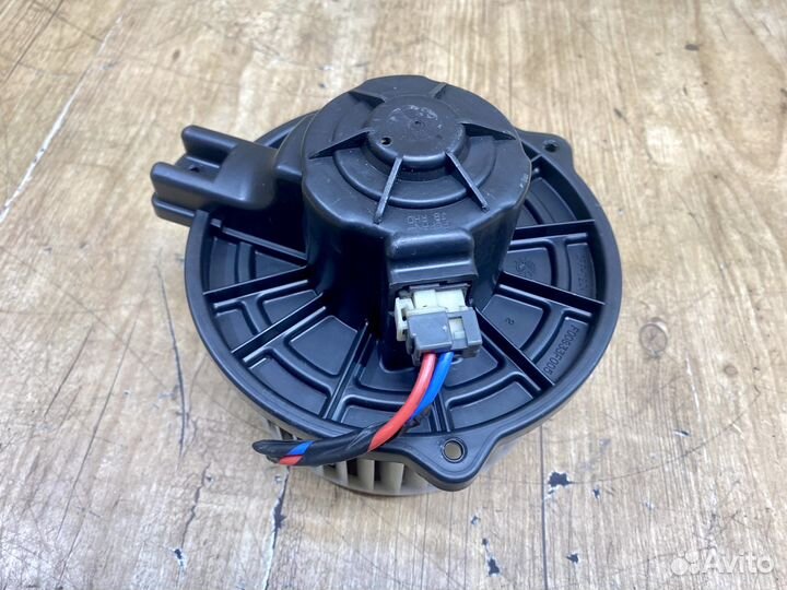 Моторчик печки Kia Rio 2 2005-2011г Правый руль