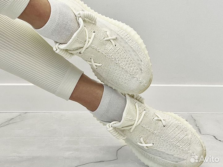 Кроссвки yeezy boost 350 V2 летние изики