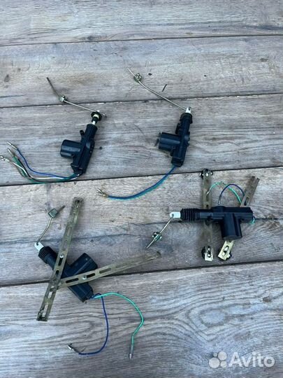 Актуатор замка двери Kia Rio 1 1.5 2001