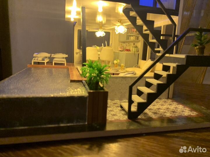 Кукольный домик Румбокс Дом с бассейном