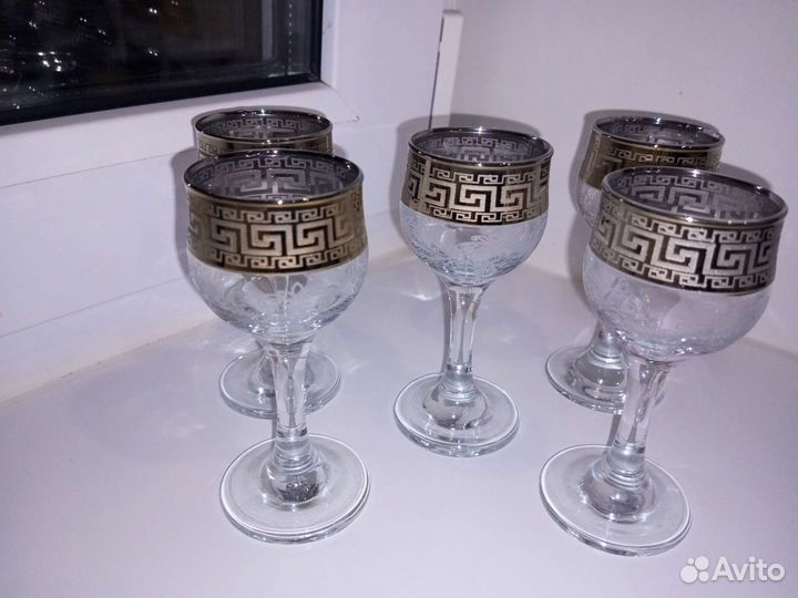 Фужеры, бокалы, рюмки, стаканы