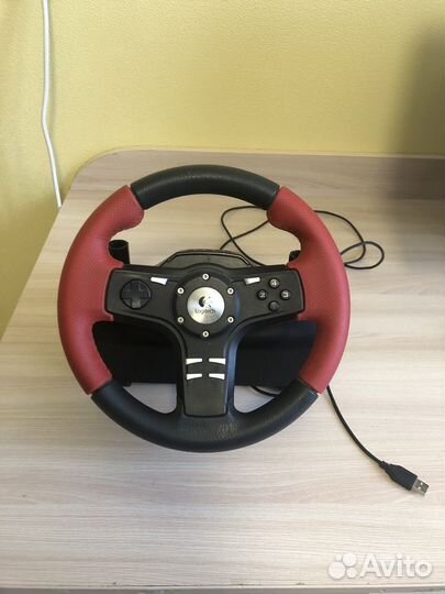 Игровой руль logitech