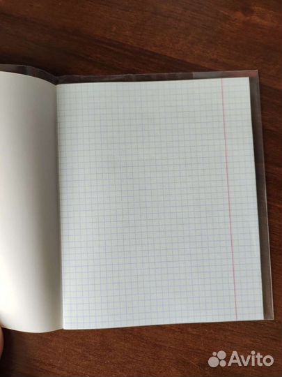 Тетрадь в клетку в обложке
