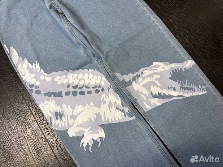 Джинсы Lacoste с крокодилом