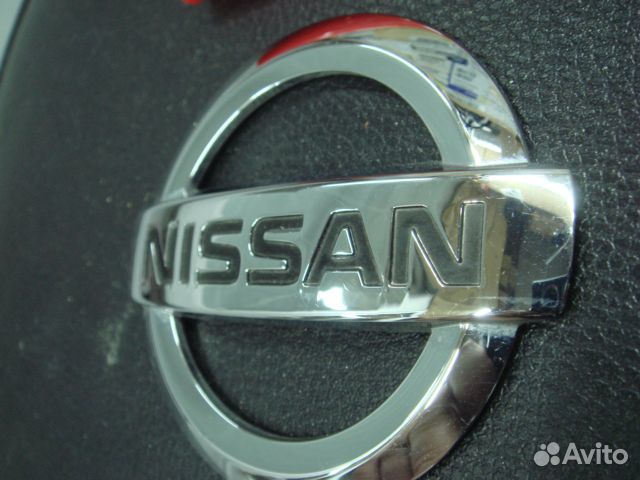 Ниссан ноут Эмблема крышки багажника Note E11