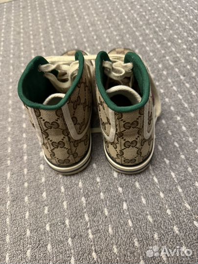 Кроссовки кеды