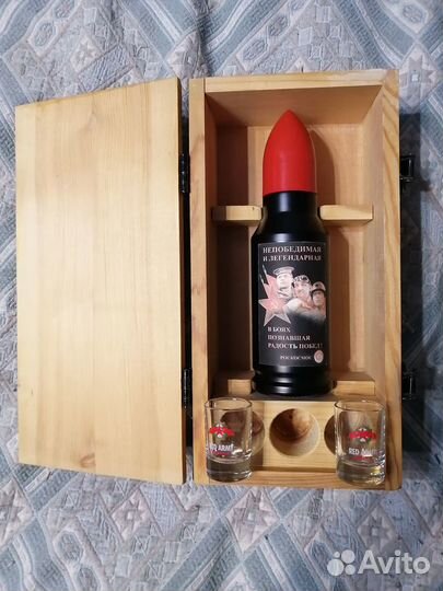 Бутылка Red Army Vodka