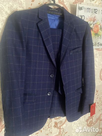 Костюм тройка