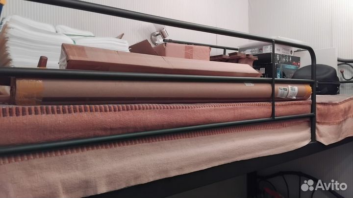 Двухъярусная кровать