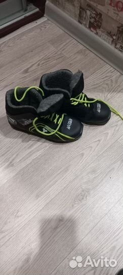 Лыжные ботинки