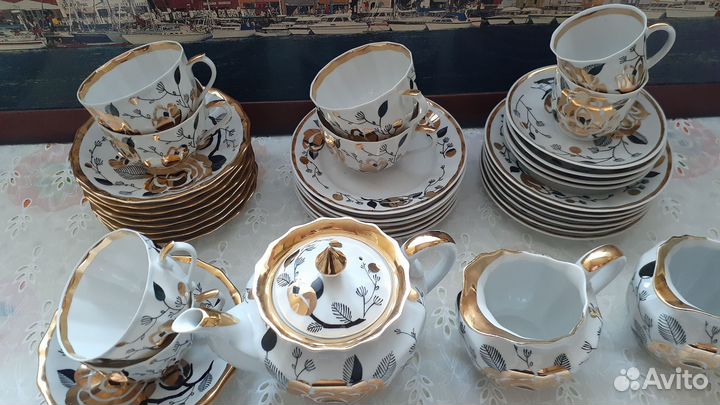 Предметы сервиза Золотая роза