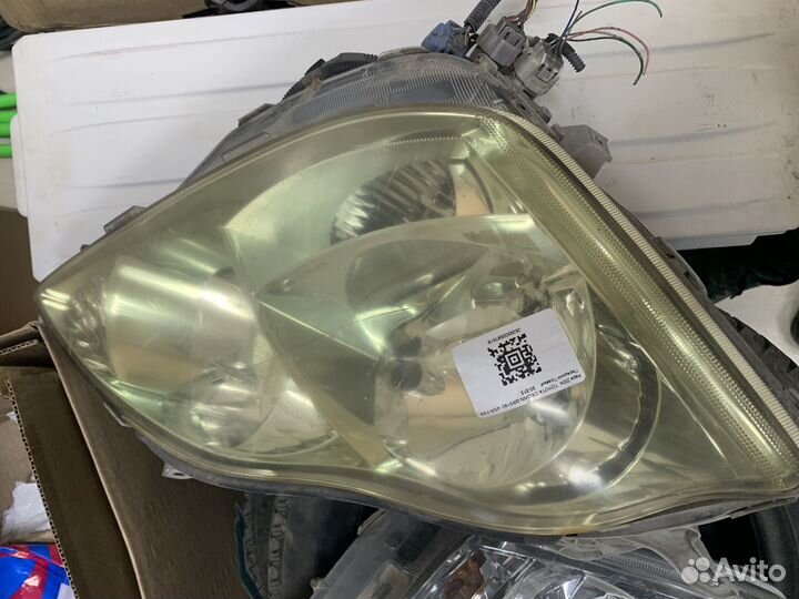 Фара правая toyota crown 180 и противотуманка