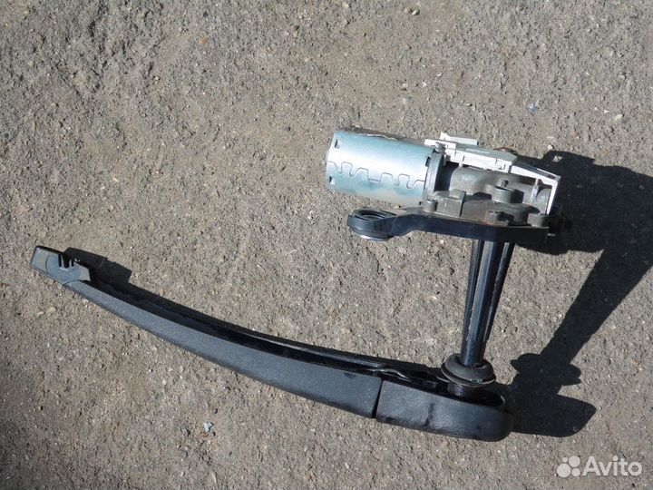 Моторчик заднего дворника Ситроен Берлинго Б9