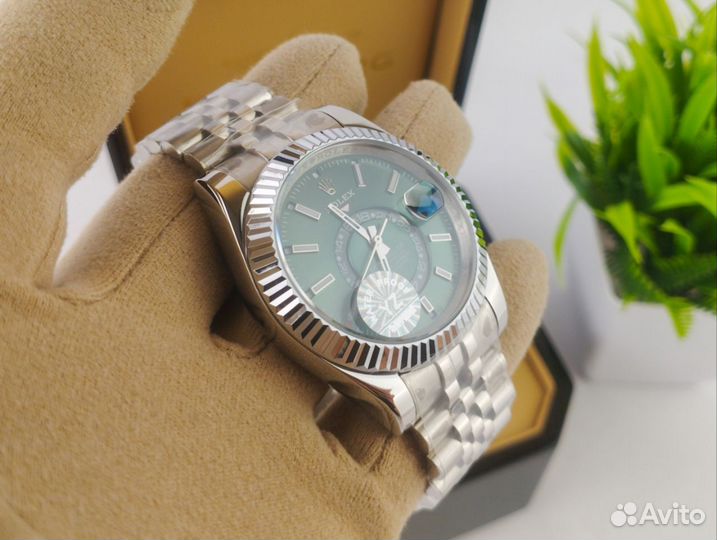 Часы мужские Rolex sky dweller зелёные