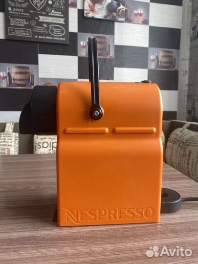 Кофемашина delonghi nespresso EN80