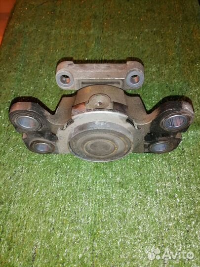 Опора кпп (подушка) 6G92-7M121-KF-1 Land Rover Fre