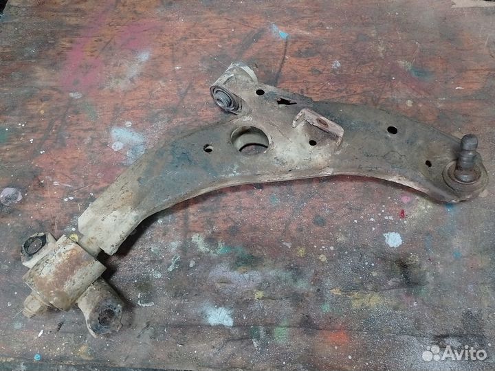 Рычаг передний правый левый Kia Clarus 2