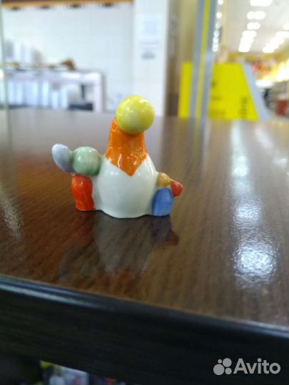 Матрешки идут на праздник, фарфор, Песочное