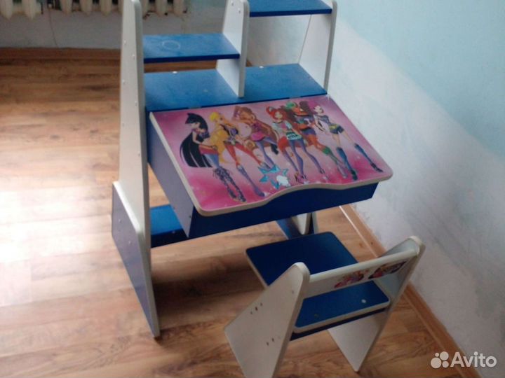 Детская парта со стулом