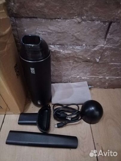 Автомобильный пылесос