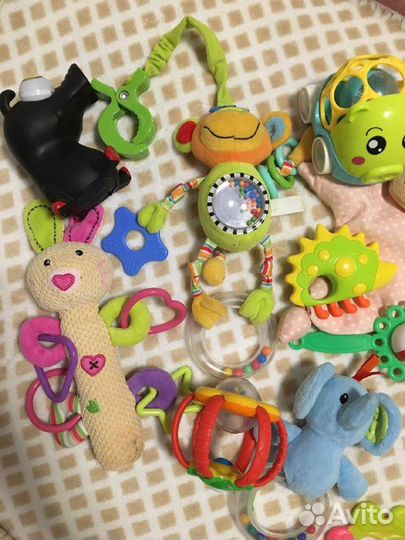 Детские игрушки для малышей пакетом