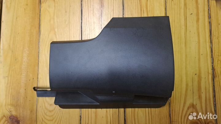 Накладка на порог левая задняя Ф-Пассат В6 05-10г