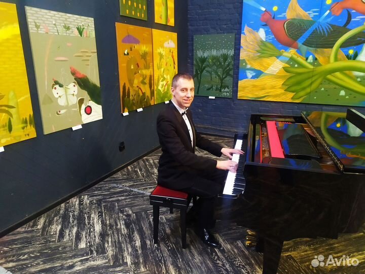 Пианист Дмитрий Пилов