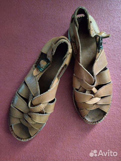 Босоножки женские