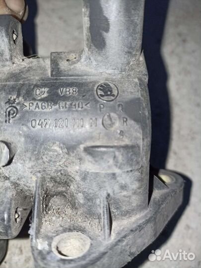 Skoda Fabia корпус термостата