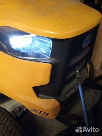 Новый Садовый трактор Cub Cadet XT3qs127 комплект
