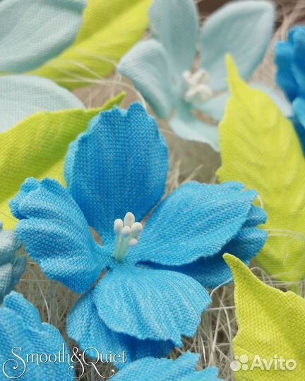 Набор тканевых цветов в ярко-голубых оттенках