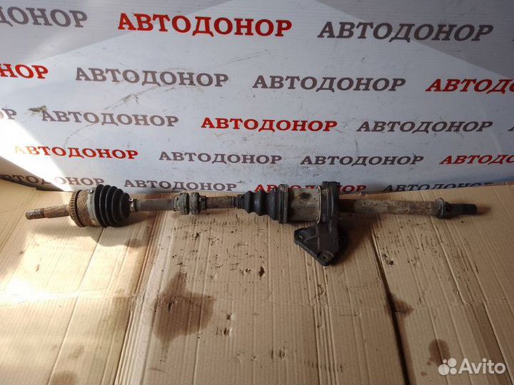 Полуось привод передний правый Nissan Primera P12