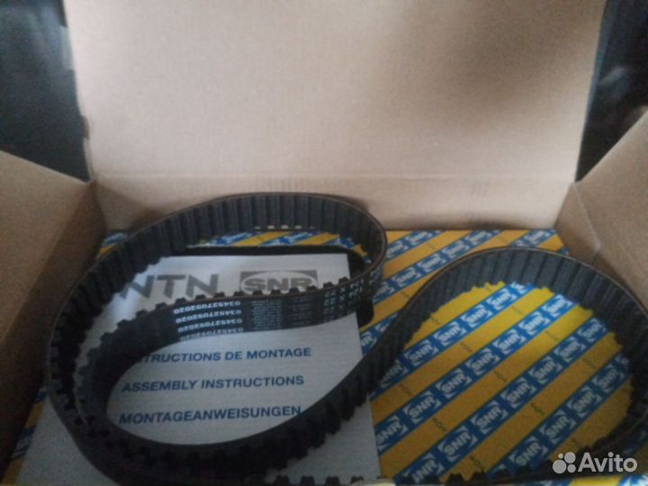 Комплект грм (ремень + ролик) KD458.34 SNR