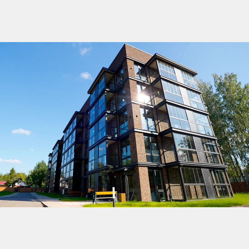 2-к. квартира, 81,4 м², 1/5 эт.