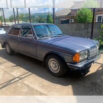 Mercedes-Benz W123 2.0 MT, 1983, 200 000 км, с пробегом, цена 300 000 руб.