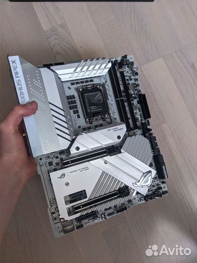 Материнская плата asus ROG maximus Z790 apex