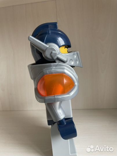 Lego будильник с рыцарем