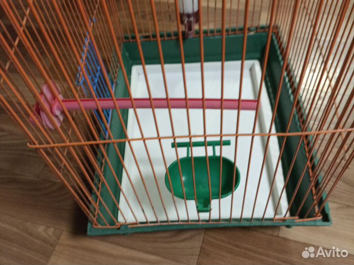 Большая клетка для птиц