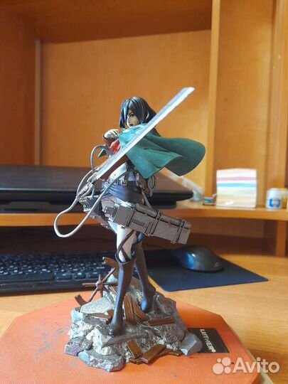 Атака Титанов фигурка