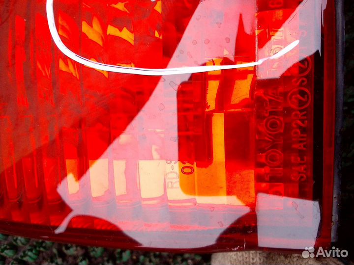 Toyota Land Cruiser 100 Фонарь правый наружний 200