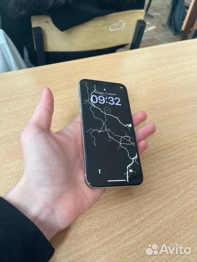 iPhone X, 64 ГБ