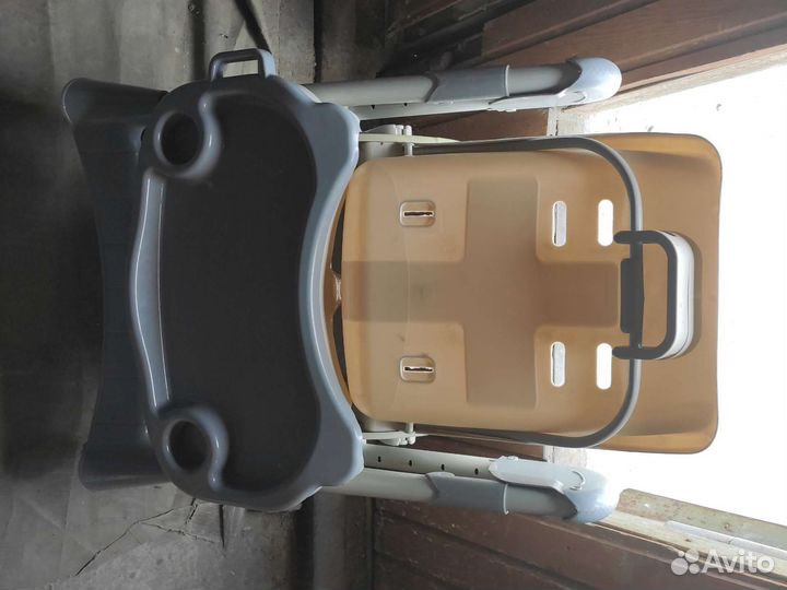 Детский стульчик для кормления