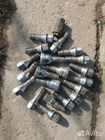 Болты для литых дисков